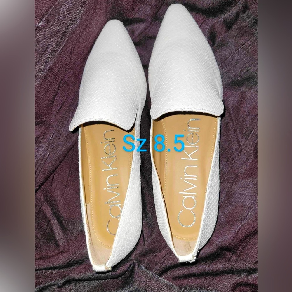 Women’s dress flats